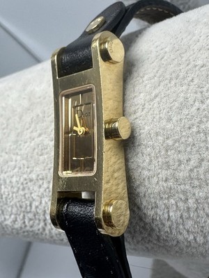 Christian Dior レザーベルト時計 D104-150 Christian Dior 66 D104-150 Rectangular Gold Ladies Quartz Analog