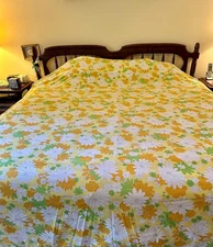 Vintage Cannon Monticello Full Flat Sheet 81” x 104” Retro Flowers Groovy 70s