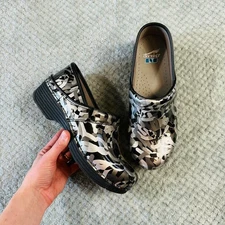 DANSKO Black/White Printed Camp Nursing Clogs Classic Womens 40/9.5