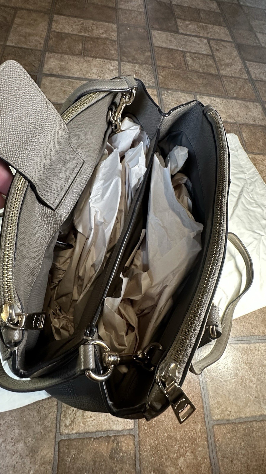 Authentic Coach Solid Gray Leather Crossbody Shou… - image 15