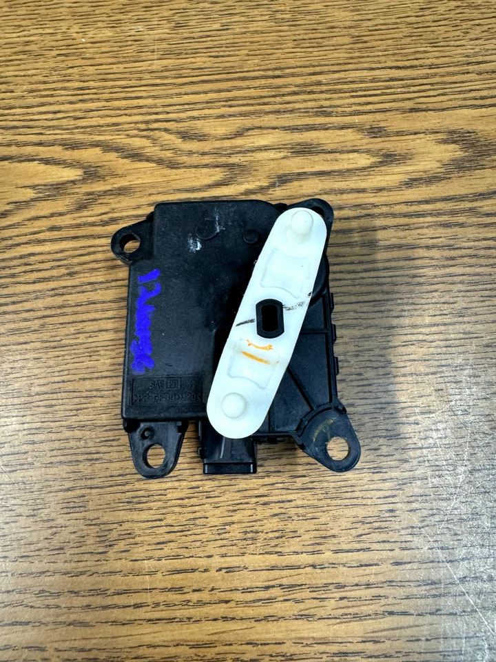 2011-2017 Infiniti QX56 QX80 Front HVAC AC Heater Evaporator Actuator Motor OEM - Image 2 of 4