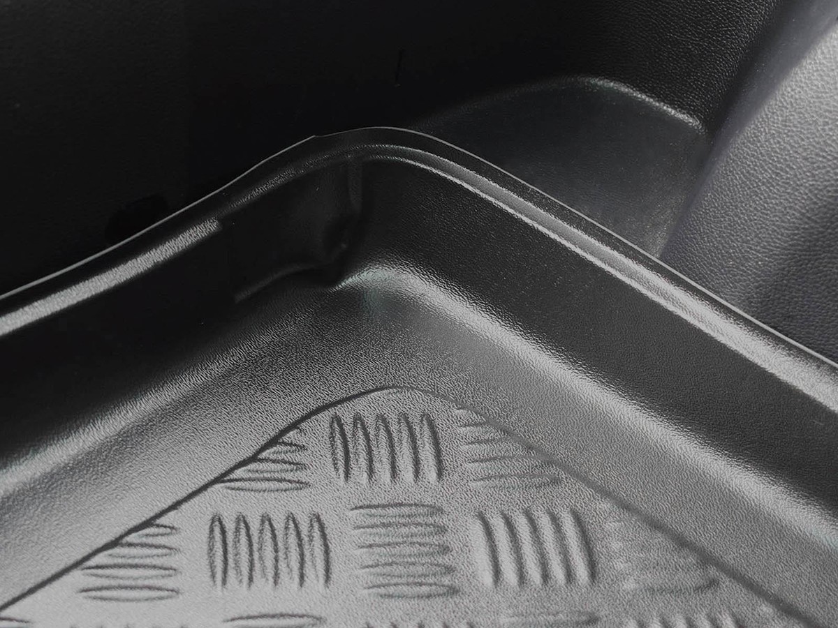 J&J AUTOMOTIVE | Boot Liner, Boot Mat Fits Q2 2016-up, Water Resistant, Pet Friendly Equipment, Anti Slip, Raised Edges, Tailored Fit, Easy To Roll - View #5