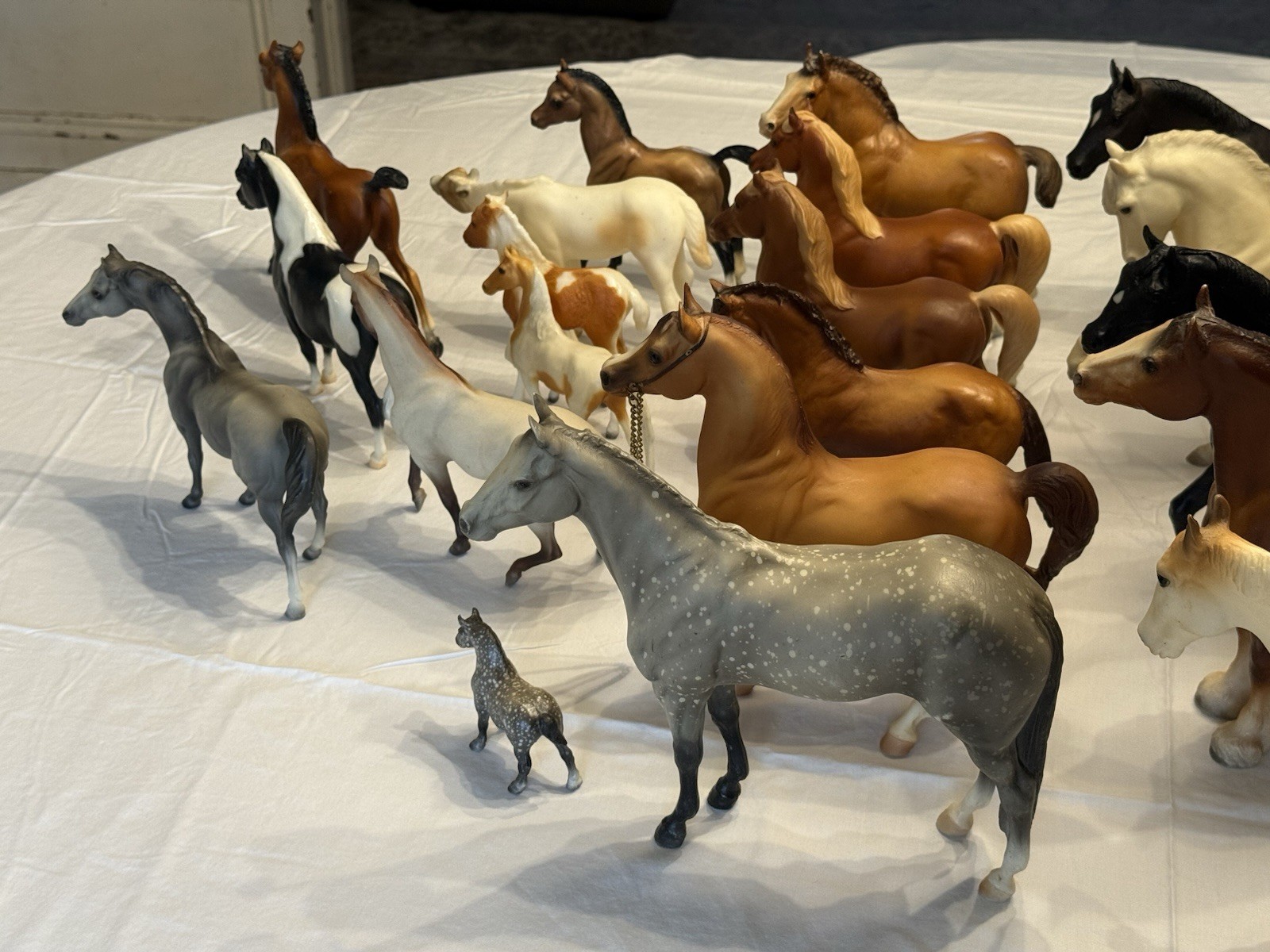Enormous Lot Of 30 Traditional Scale Breyer Horses • Vintage From The 80’s As Is