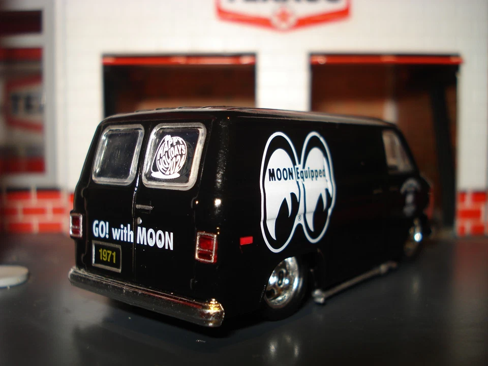 1971 71 CHEVROLET PANEL VAN LIMITED "MOONEYES" LOWERED BLACK 1/64 M2 - Image 3 of 4
