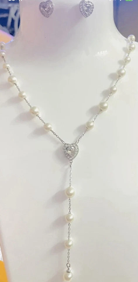 Conjunto de collar y pendientes Ariana Grande x Swarovski y perlas PVP £239 Foto 2 de 4