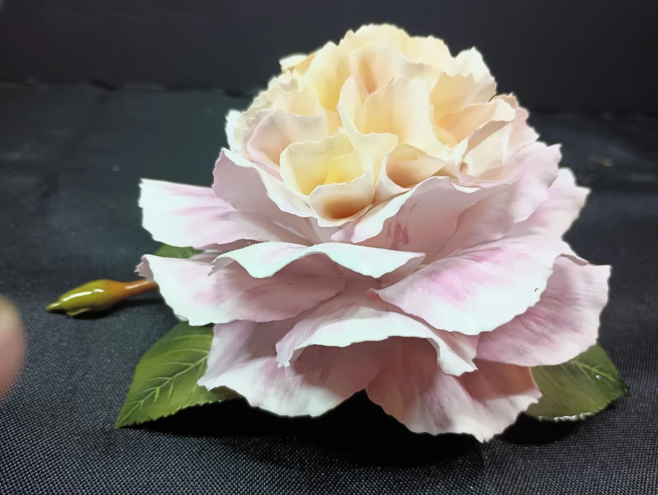 BOEHM PORCELAIN FLOWER SCULPTURE PINK CAMELLIA - Image 4 of 4