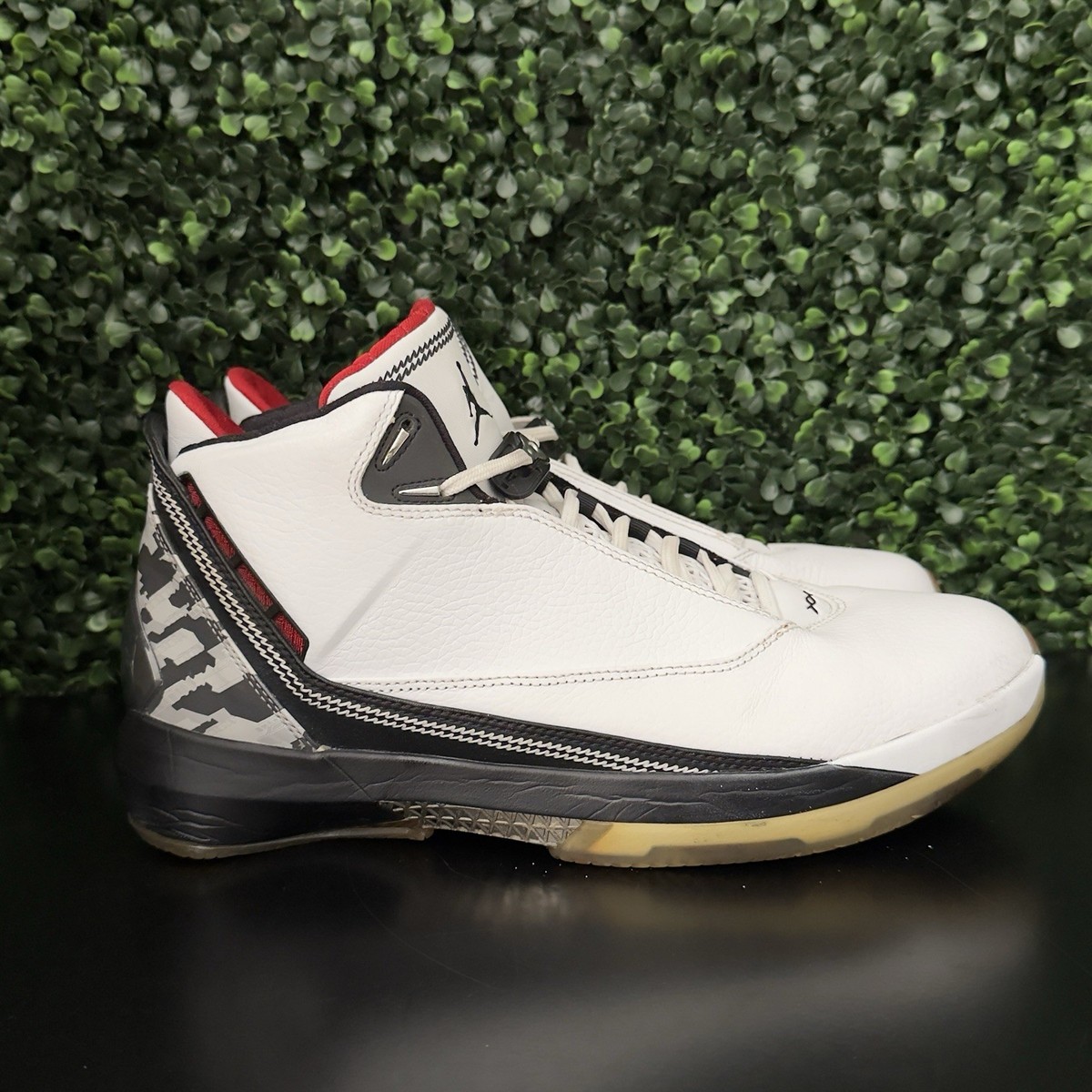 USED 2007 Air Jordan 22 OG White Varsity Red 315299-161 Size 10.5
