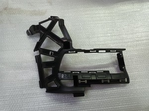 5TA807724 Stoßstangehalter Halterung Vorne Rechts VW Touran III