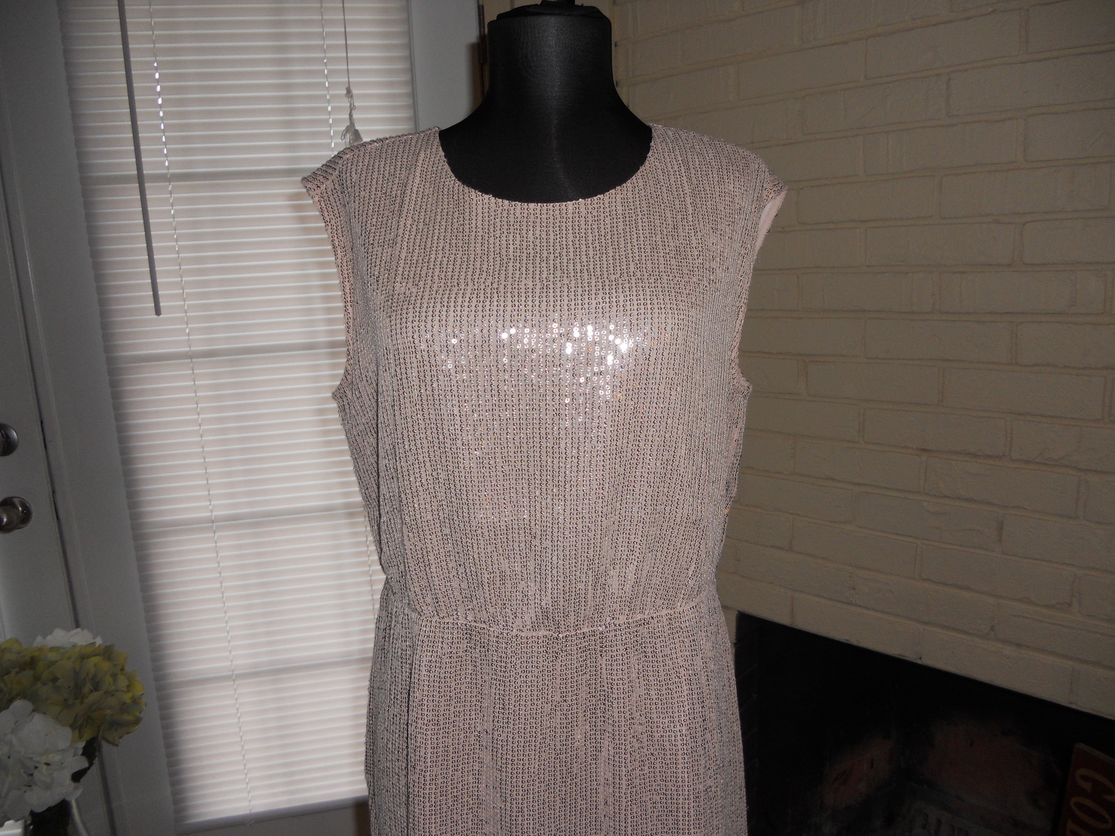 NWT J.CREW CAP-SLEEVE SEQUIN DRESS BEIGE SIZE 2 NWT J.CREW CAP-SLEEVE SEQUIN DRESS BEIGE SIZE 2