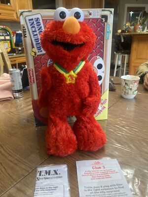 Fisher-Price Tickle Me Elmo TMX Extra Special Edition w/ Original