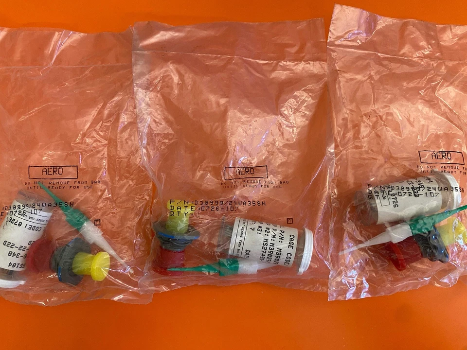 Aero/Amphenol Circular MIL Spec Connector 6P D38999/24WA35SN Qty 3 - Image 2 of 4