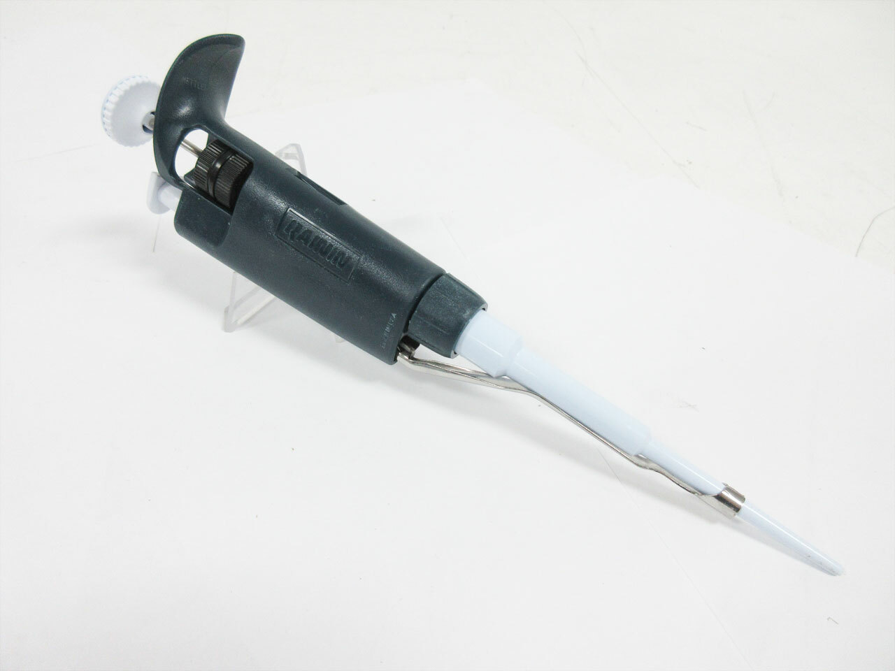 RAININ CLASSIC PIPETTE PR20 20 uL ADJUSTABLE 1 CHANNEL 17008650