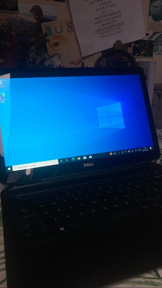 Dell Latitude 7350 2 in1 laptop/tablet  13.3 FHD Touchscreen 8GB RAM 256GB SSD - Image 2 of 4