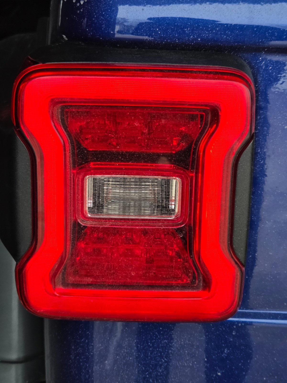 18-23 Jeep Wrangler JL OEM Driver LED Taillight Tail Light With Blind Spot Alert thumbnail 5