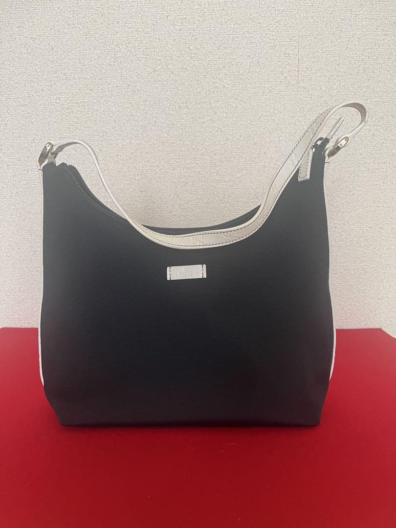 GUCCI Navy Blue Leather Shoulder Bag for Women