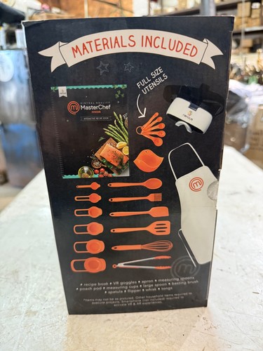Realidad Virtual MasterChef Junior, ¡libro de recetas de 90 páginas y kit de cocina! NUEVO - Imagen 5 de 6