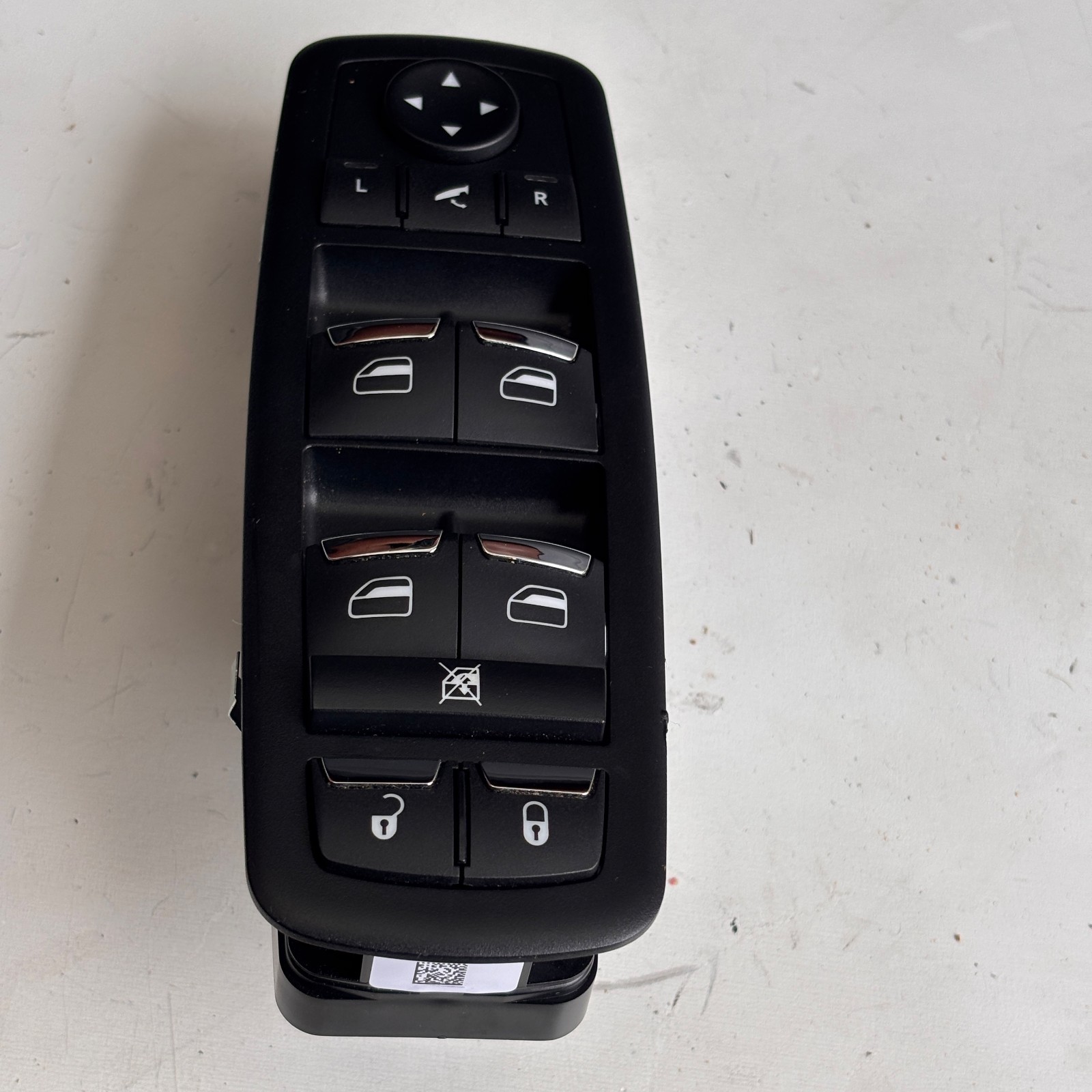 Maserati Ghibli 2014-2018 Front Left Window switch P/N 5PG12DX9AB