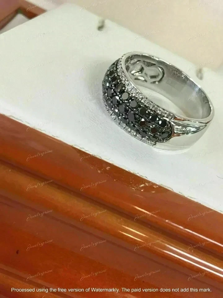 Anillo de banda para mujer de diamantes negros de corte redondo de 2 quilates enchapado en oro blanco de 14 quilates Foto 3 de 4