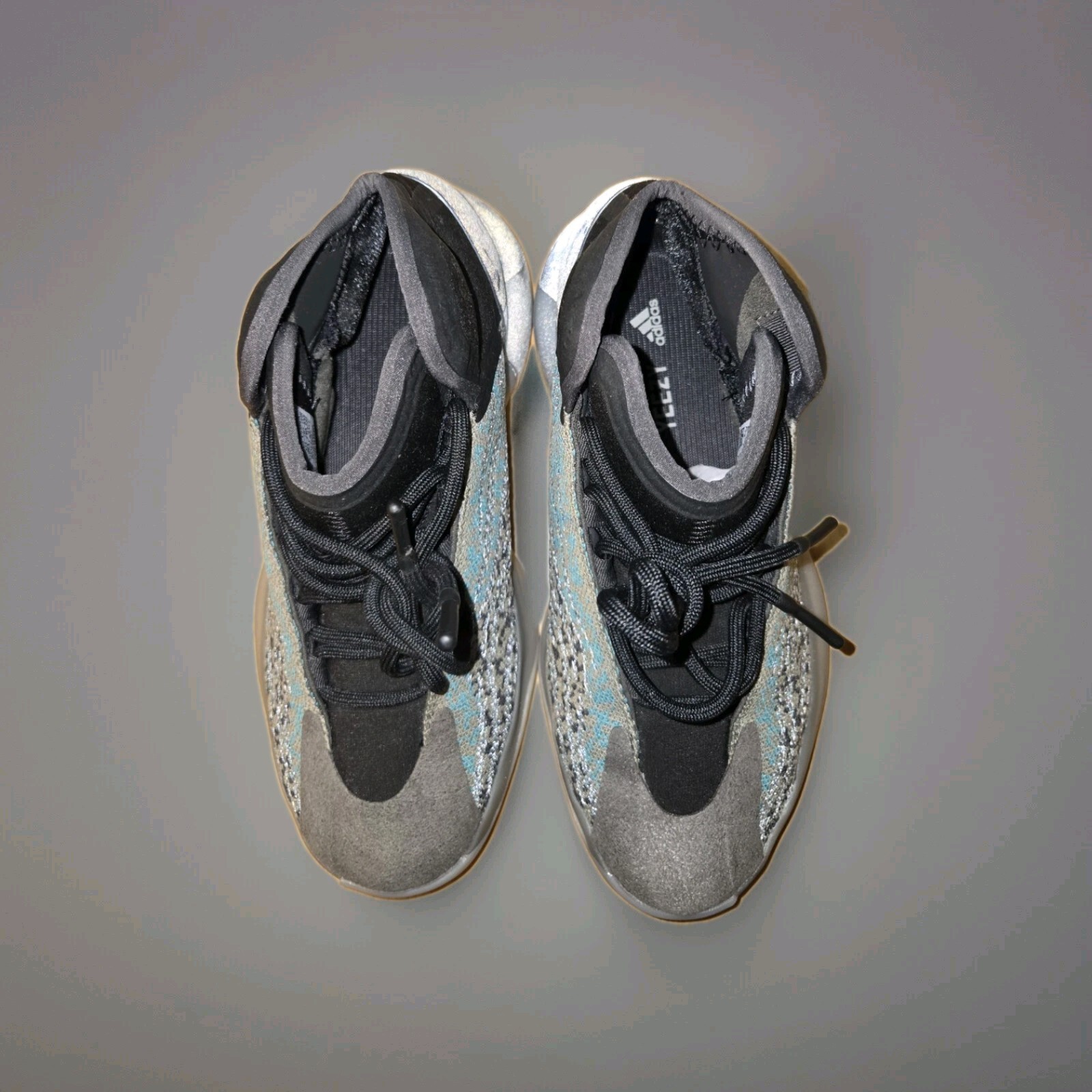 adidas Yeezy Quantum Teal Blue Size 6 Used Great Condition  thumbnail 6