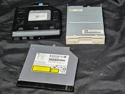 Lot of 2 SATA CD-RW Laptop Drives + 1 Floppy Drive   Untested   Free Ship