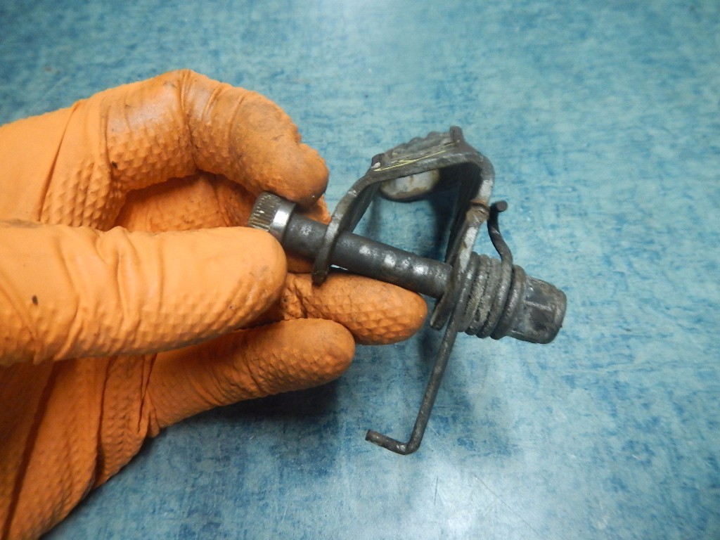 RIGHT SIDE FOOT PEG REST AND SPRING 1977 HUSQVARNA WR360 HUSKY WR 360 76 77 1976 eBay