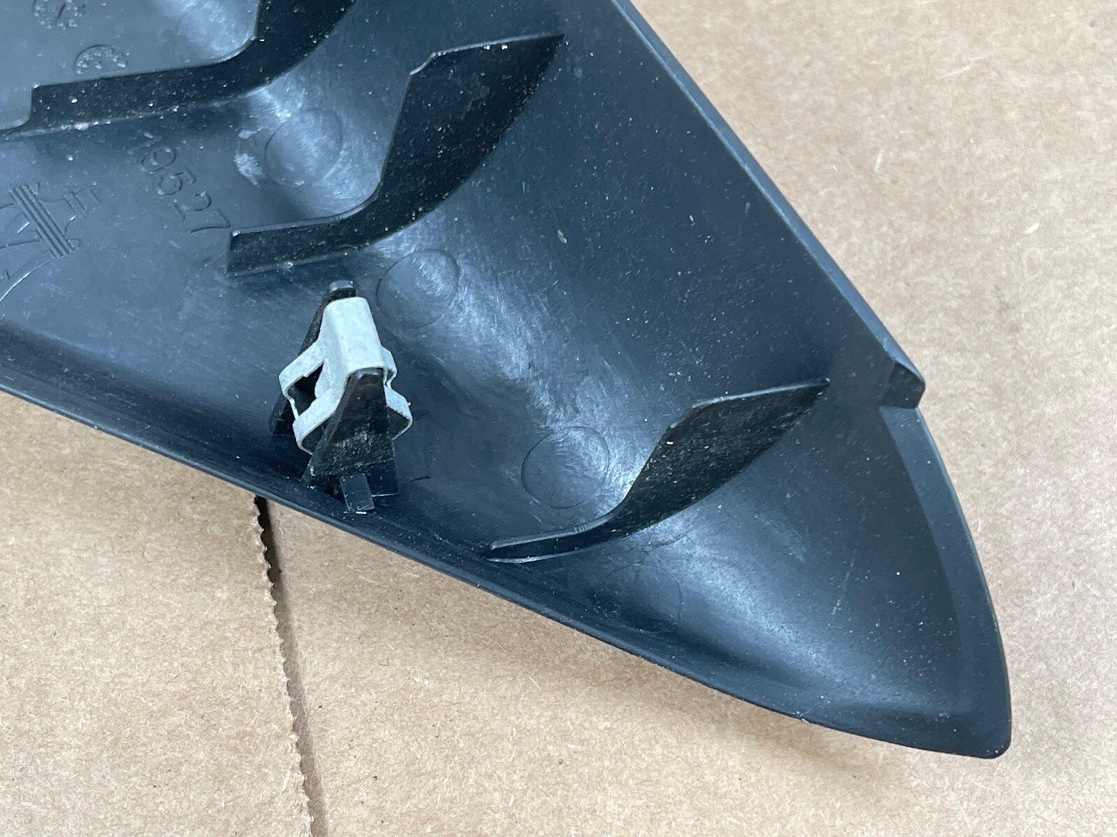Maserati Quattroporte M139 Front Right RH Door Corner Cover Trim 19527 OEM 03-13