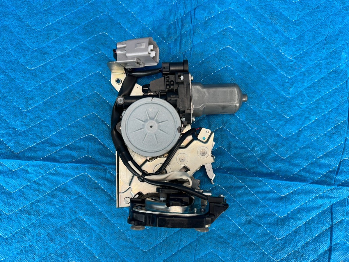 Lexus LX570 Rear Gate Lock Latch Driver's Side w/Pwr Liftgate 2008