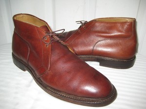 mens burgundy chukka boots