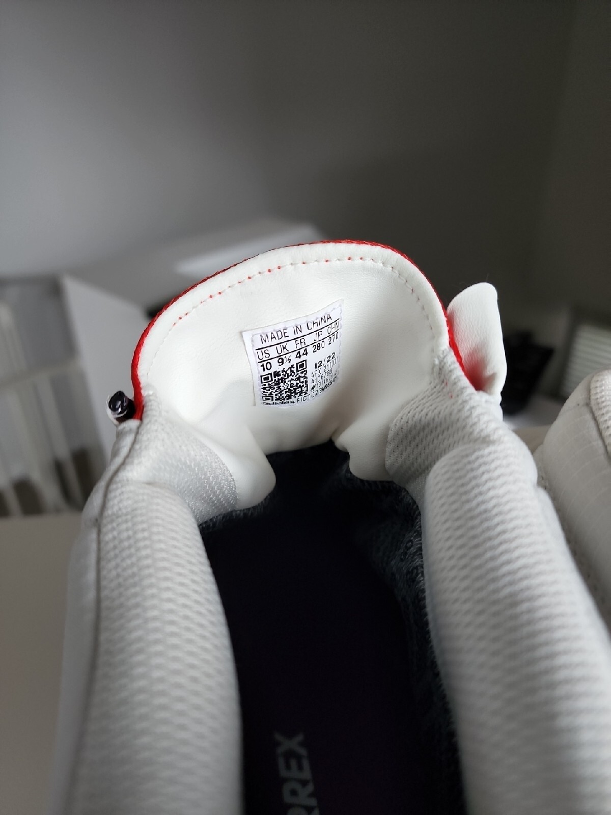 Y-3 Terrex Swift R3 GTX Hi 10 Gore Tex White Red Beige Grey Adidas Boot Off Y3 image 7