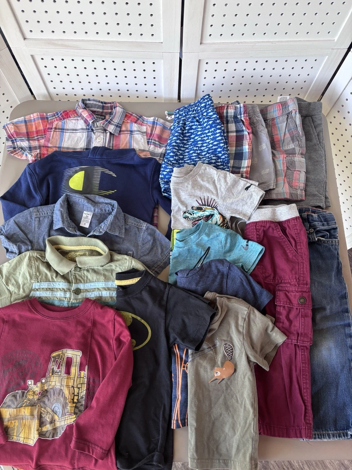 Lot/17 Toddler Boys 24m 2T Clothing Tees Shorts Pants Spring Fall Summer
Opens in a new window or ta