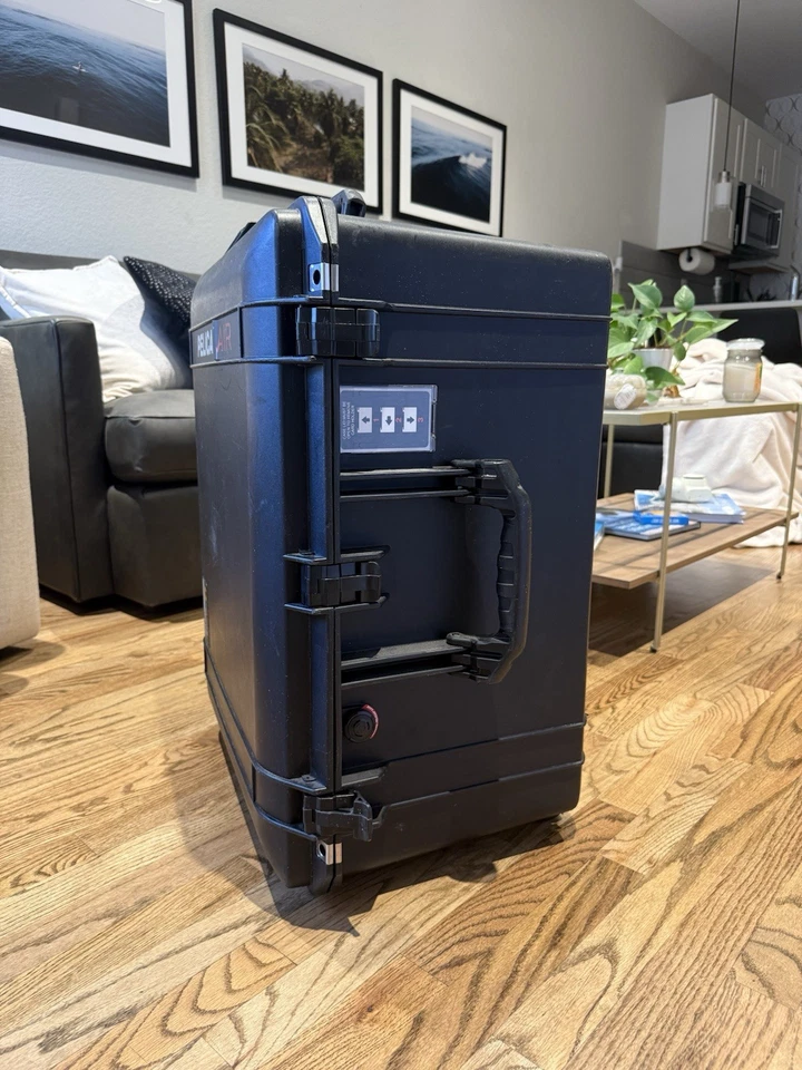 Pelican 1637 Air Black Premium Lightweight Case - Image 2 of 4