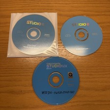 Macromedia Studio 8 StudioMX 2004 with Serial Numbers Lot -Windows XP Mac