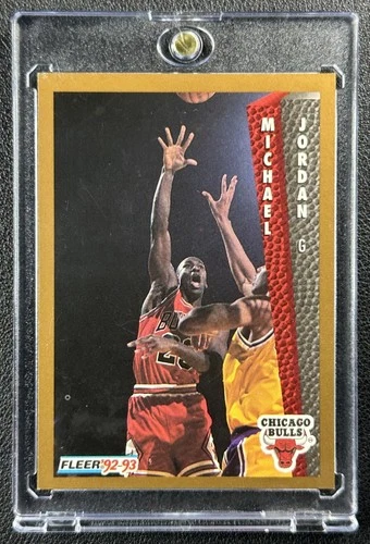 MICHAEL JORDAN 1992-93 FLEER BASKETBALL #32 BULLS