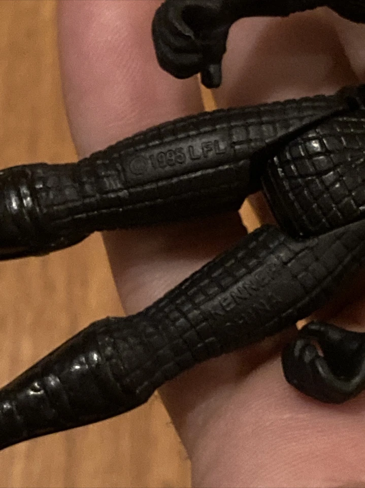 1995 Kenner Star Wars Darth Vader Collector Action Figure - Image 3 of 3