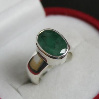 Natürlicher unbeheizter und unbehandelter ovaler Smaragd Ring Handarbeit Ring