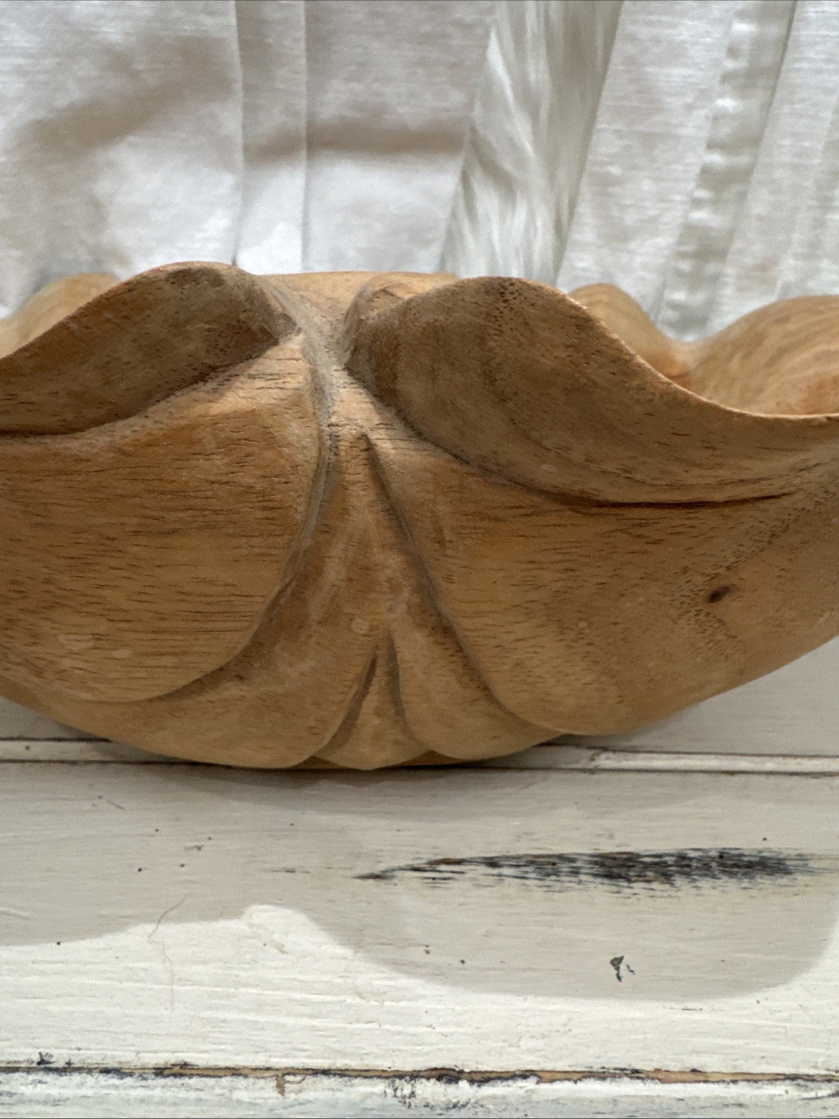 VTG 40/50s HAND CARVED WOODEN Scalloped, Clamshell Dish Bowl Defect