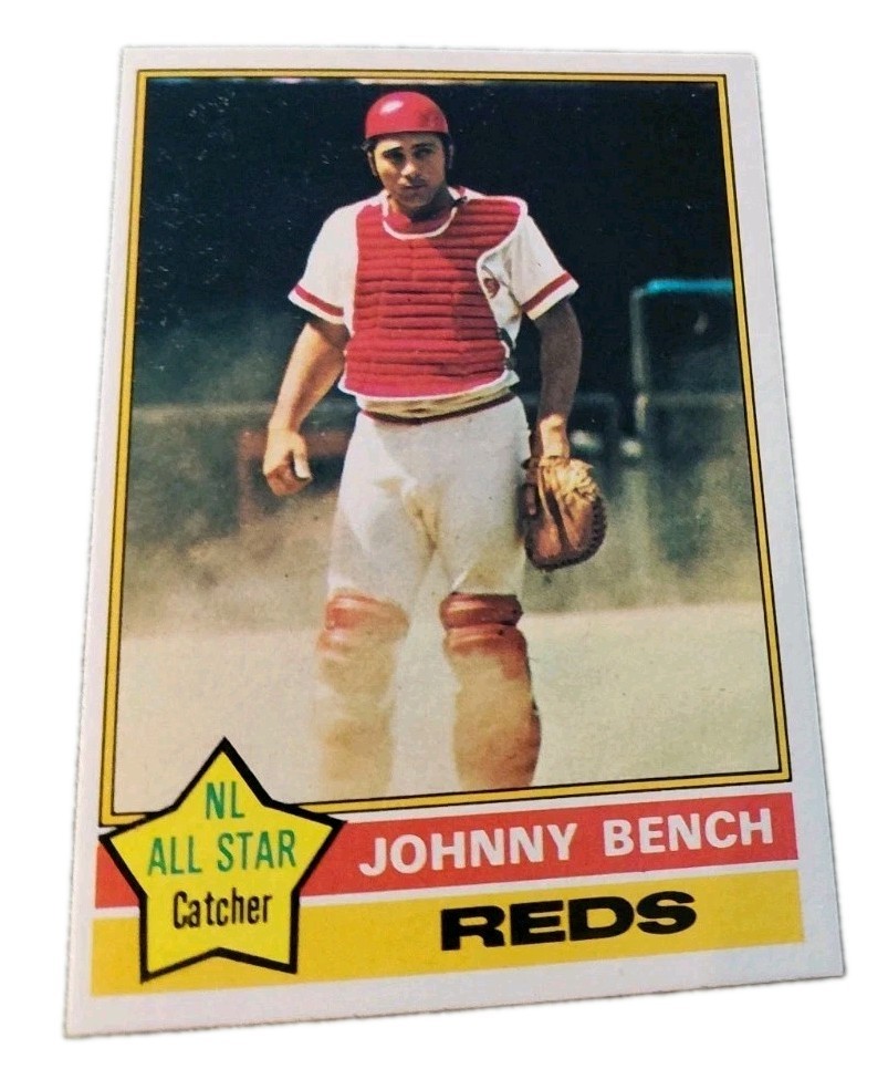 JOHNNY BENCH 1976 TOPPS #300  (HOF) Cincinnati Reds NM-MT