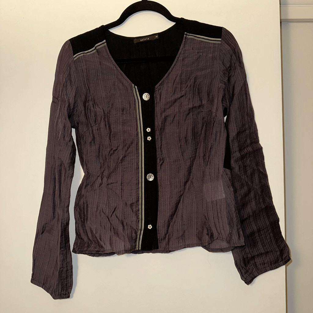 Solola Womens Size 38 Blouse Shirt Long Sleeve Gray Black Pleated MISSING BUTTON