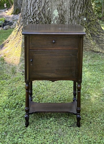 Antique 1922 Solid Mahogany MILK GLASS Lined Humidor Smoking Cabinet Table