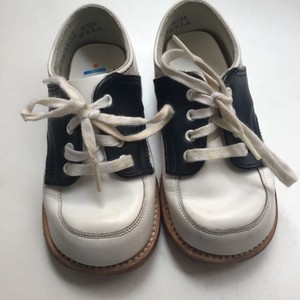 stride rite saddle shoes