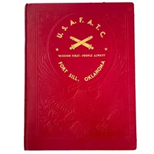 US Army F.A.T.C Fort Sill Field Artillery Training  1989 Battery B 230 Yearbook