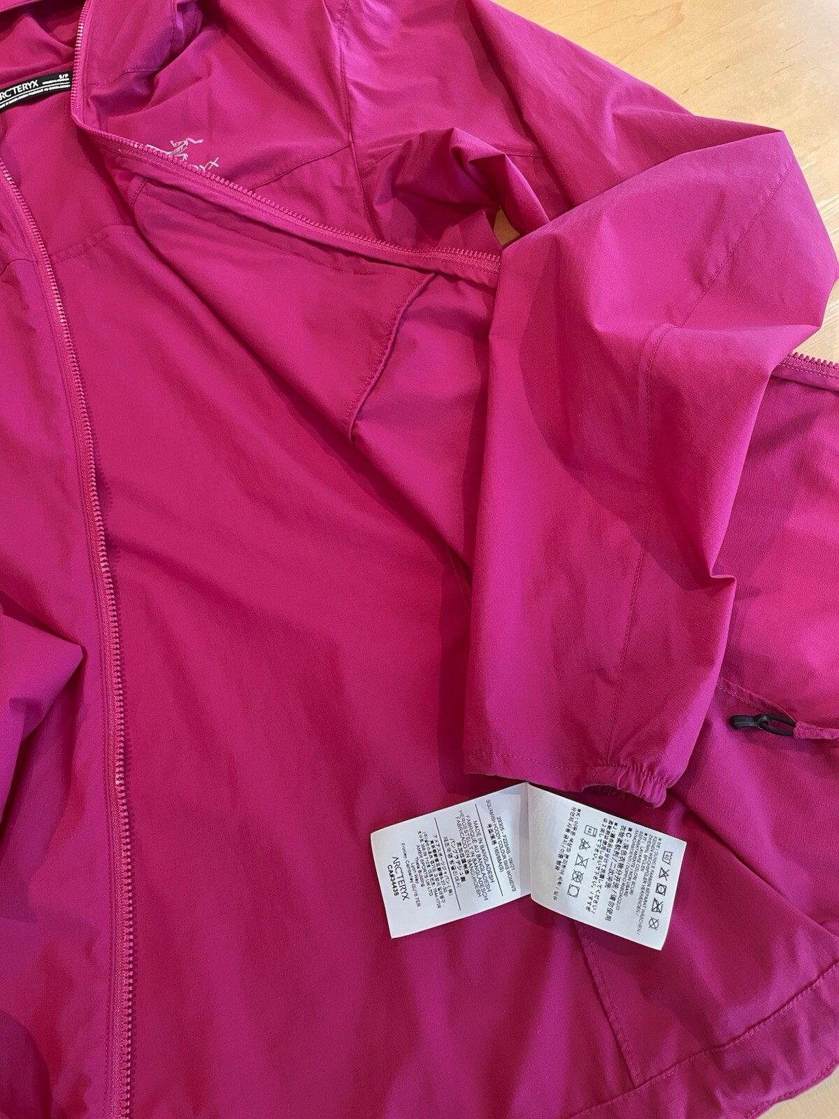 ARC'TERYX (Incontaminato!) ARCTERYX Giacca con cappuccio donna Squamish—(S)—Windshell—ROSA FUSCIA