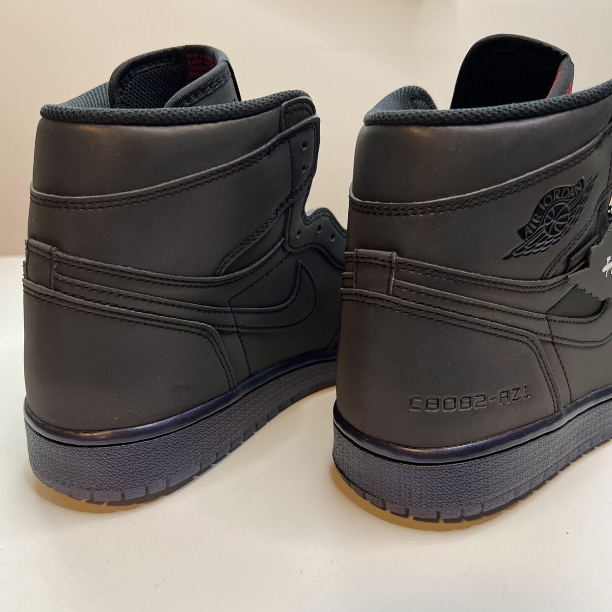 Jordan 1 Retro High Zoom Fearless Sneaker Mens 8.5 Iridescent New