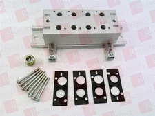 SMC VV3QZ32-04C-D-00T / VV3QZ3204CD00T (NEW IN BOX)