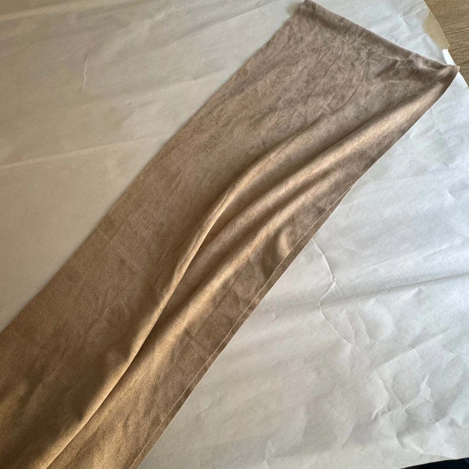 Urban Outfitters 7,5 pies bronceado gamuza vaquera costera envoltura con flecos en cada extremo Foto 3 de 4