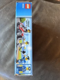 LEGO CITY: Prisoner Transporter (60043)