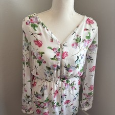EXPRESS chiffon long sleeve romper white cream floral patterns V neck front zip.