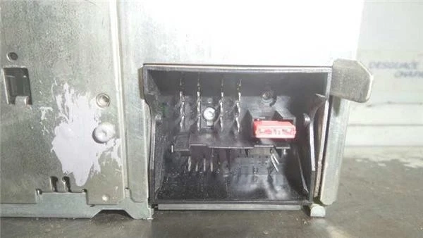 RADIO Seat LEON 2.0 TDI (140 CV) 2005 1P103515247V / 8157644351336 - Imagen 3 de 4