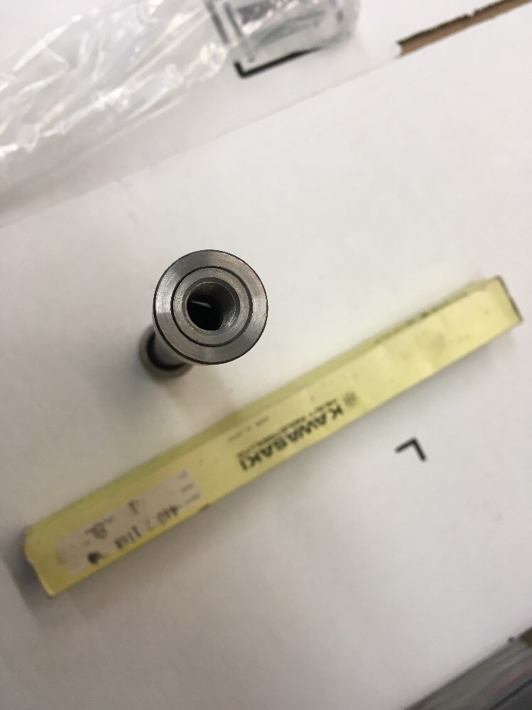 1984 KAWASAKI LTD ZN1100 CYLINDER FORK SHAFT OEM NOS 44022-1168