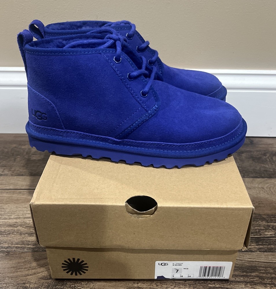 NIB Womens UGG Size 7 Neumel Boot NVLB Naval Blue
